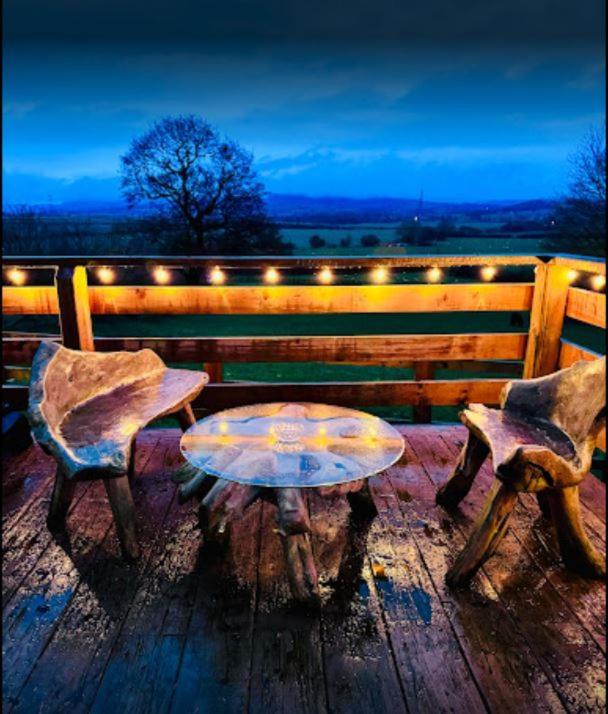 Burtree House & Retreats Tipi With Secluded Hot Tub Hotel Thirkleby Kültér fotó